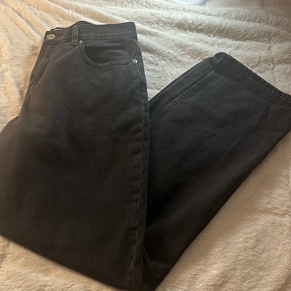 Garage Low Rise Baggy Jean - Picture 3 of 4